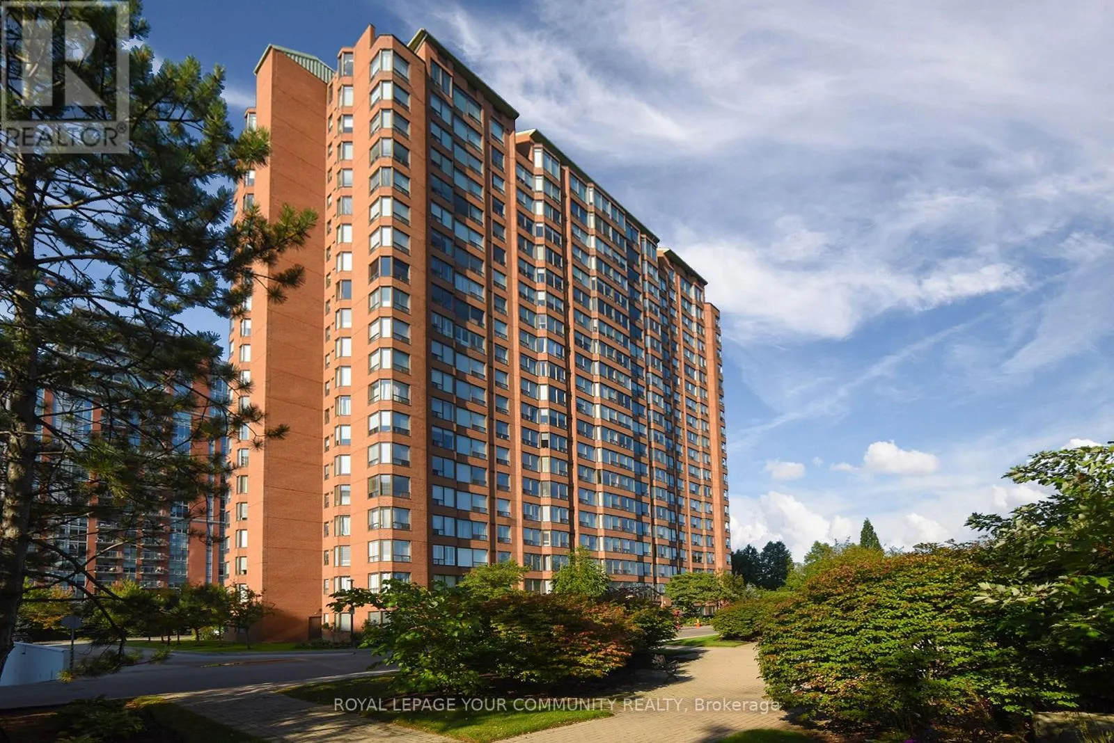 1808 - 1270 MAPLE CROSSING BOULEVARD