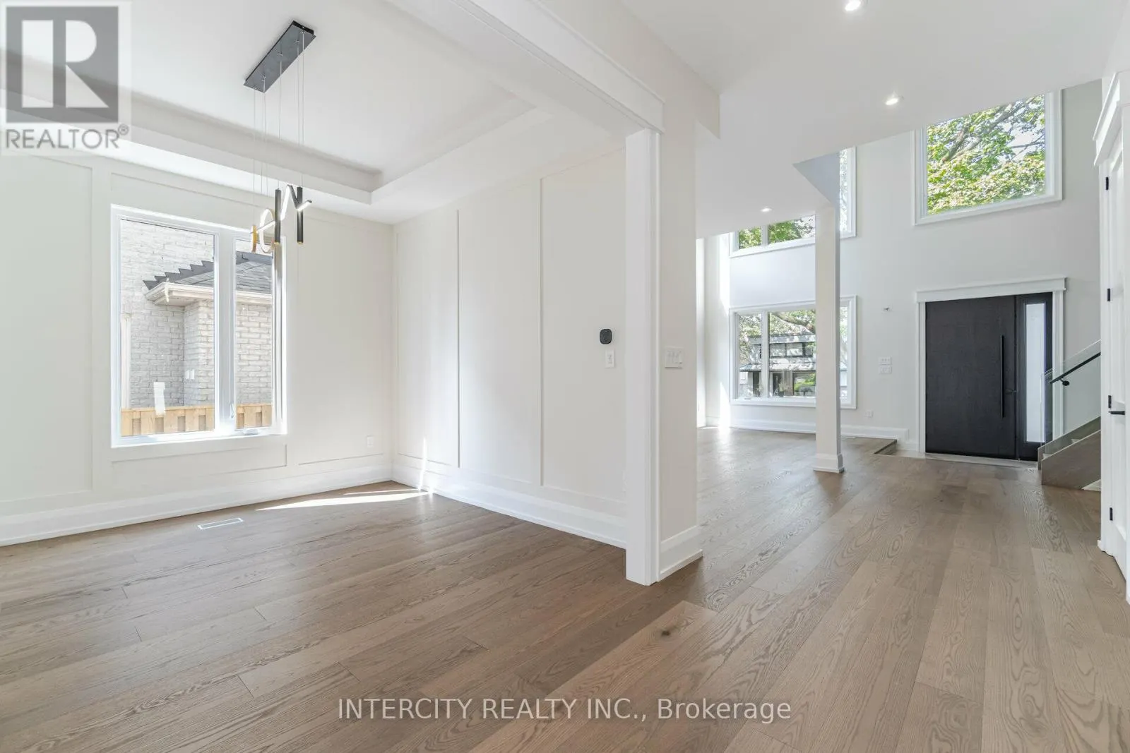23 LOCKHEED BOULEVARD S
