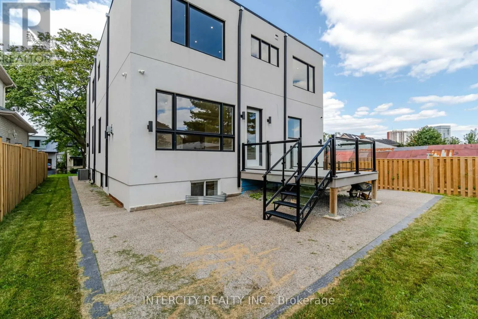 23 LOCKHEED BOULEVARD S