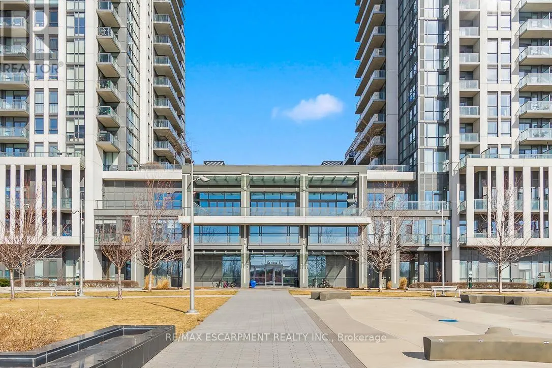 1608 - 15 ZORRA STREET
