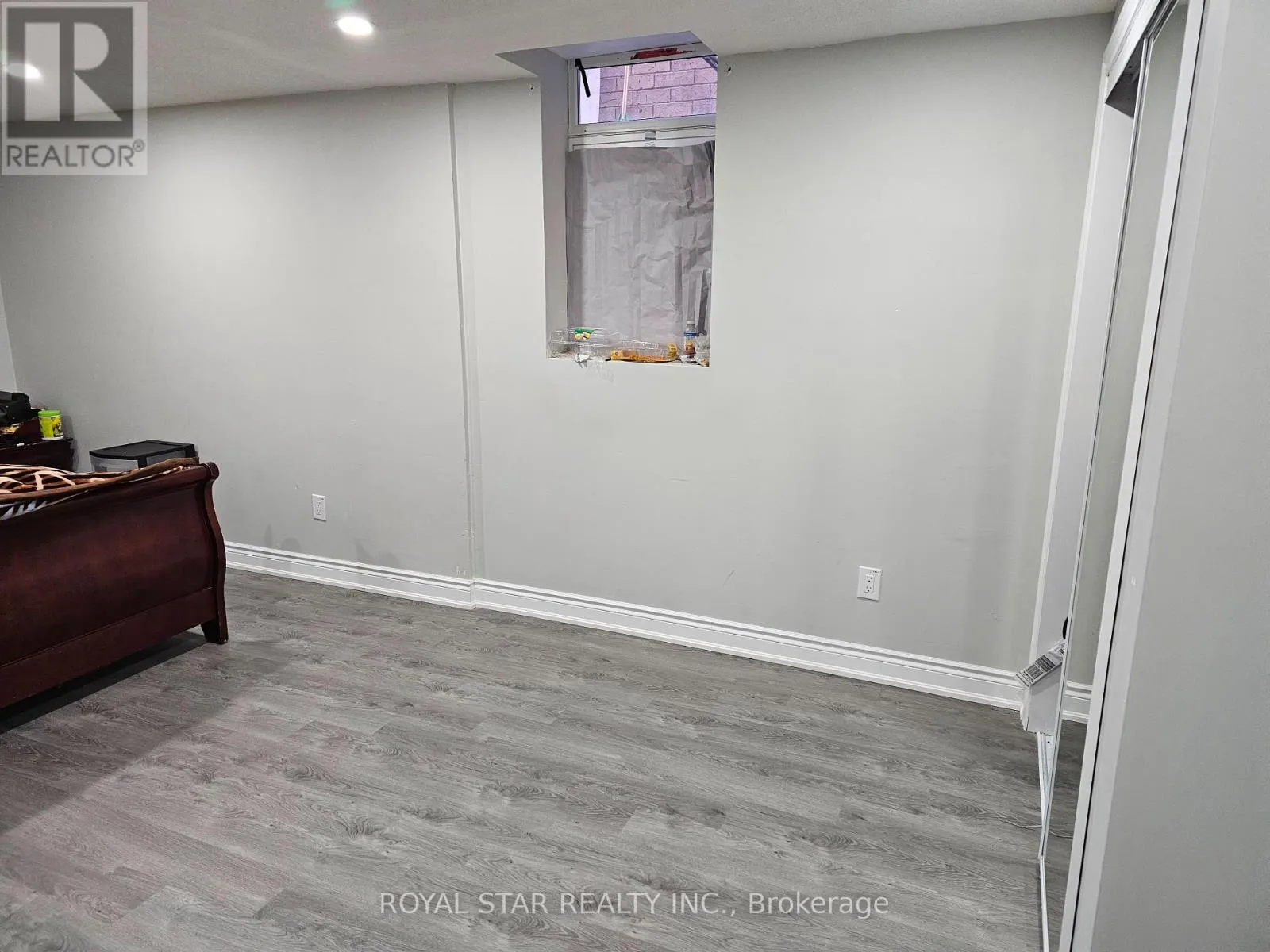 24 BONAVISTA DRIVE