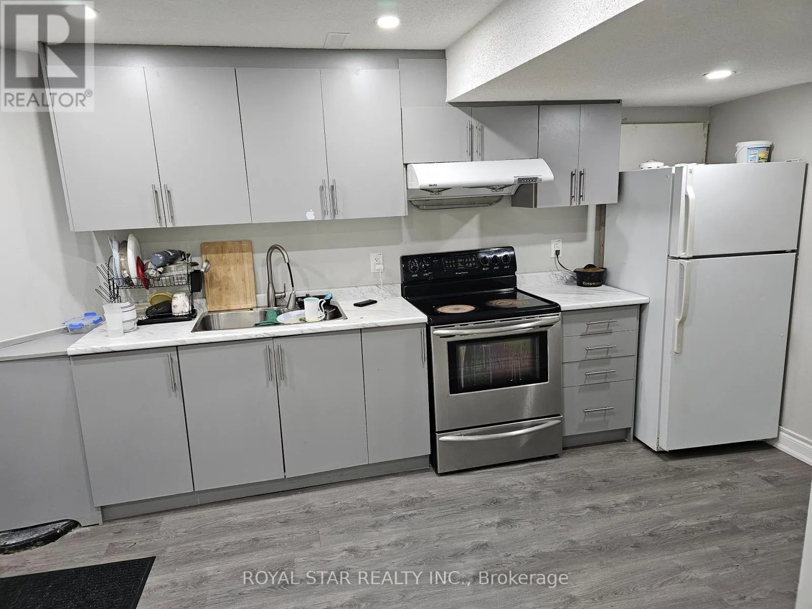 24 BONAVISTA DRIVE