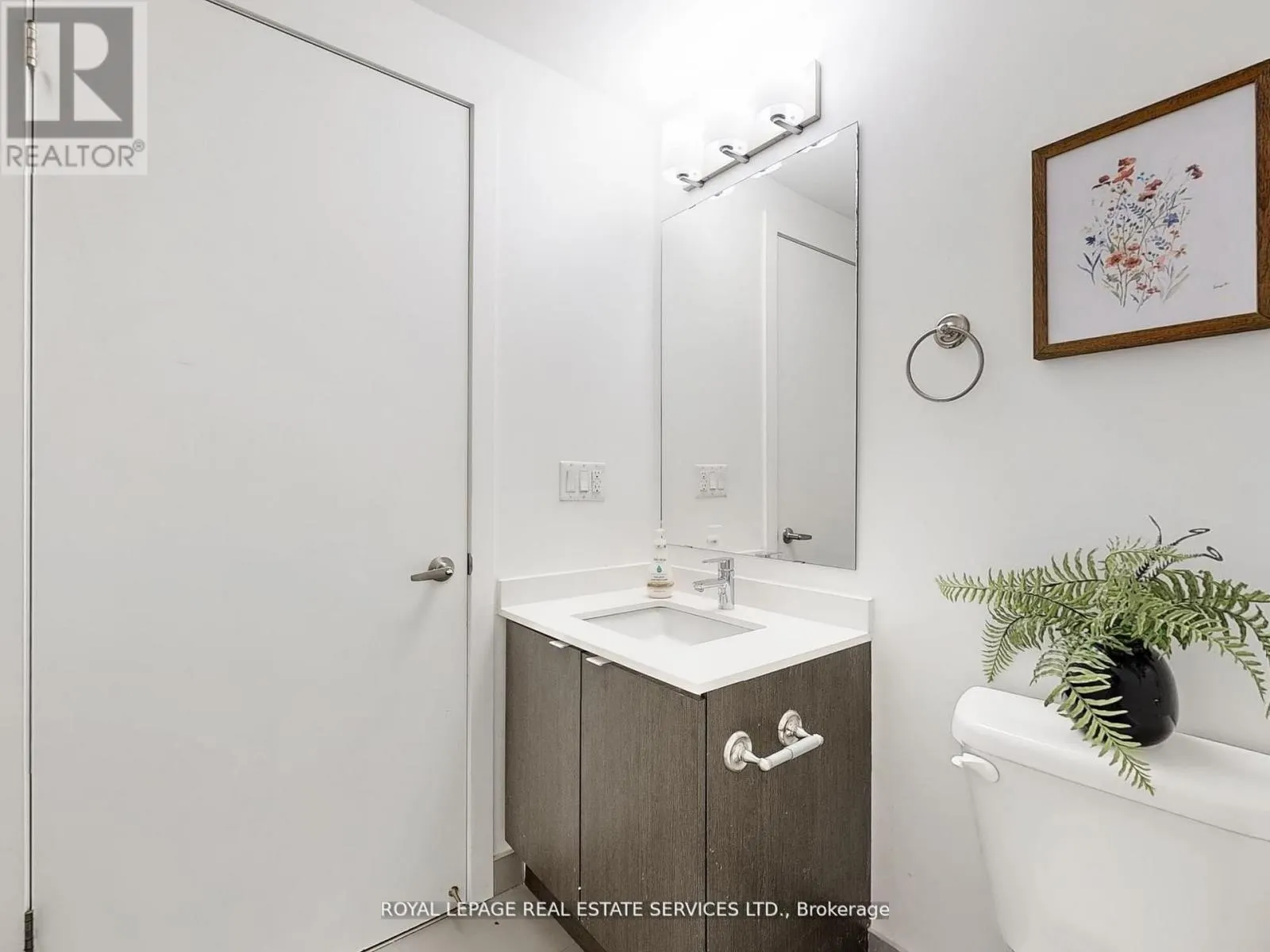 625A - 5230 DUNDAS STREET
