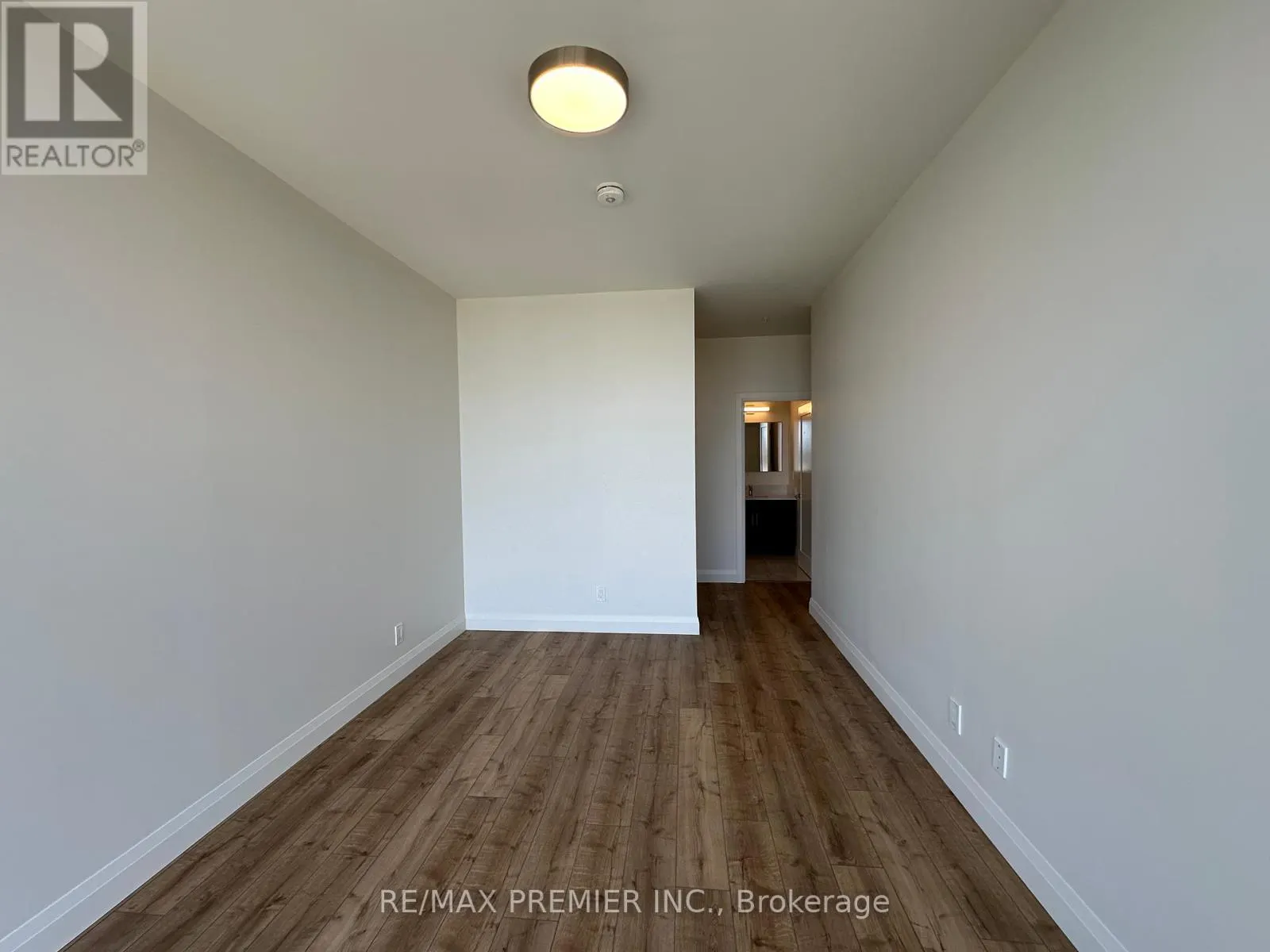 2003 - 500 BROCK AVENUE