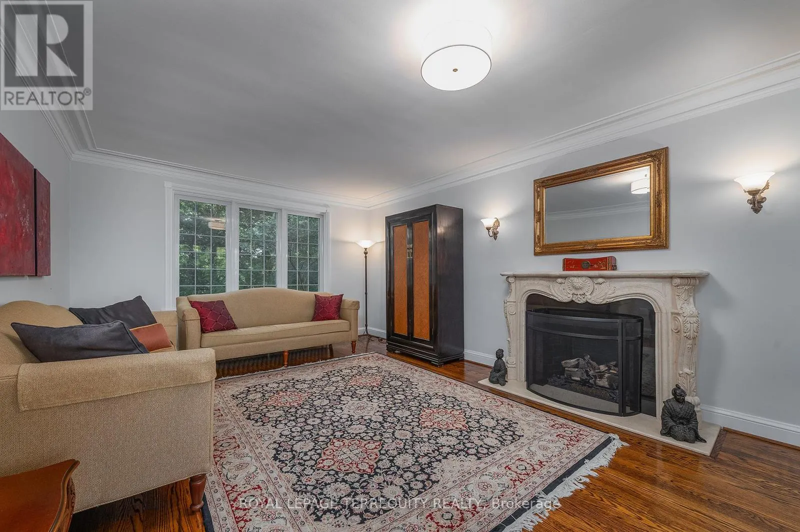 223 RIVERSIDE DRIVE