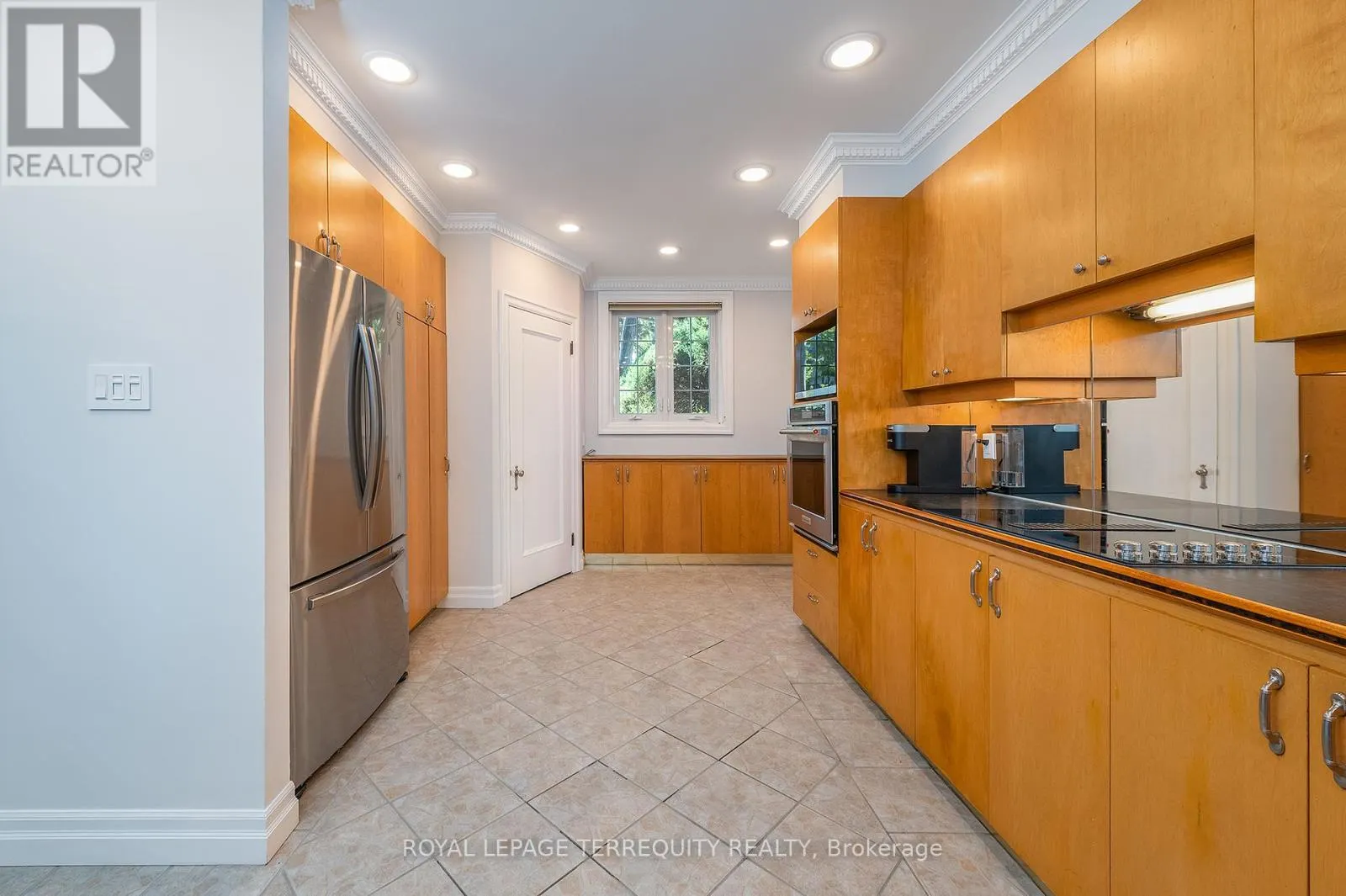 223 RIVERSIDE DRIVE