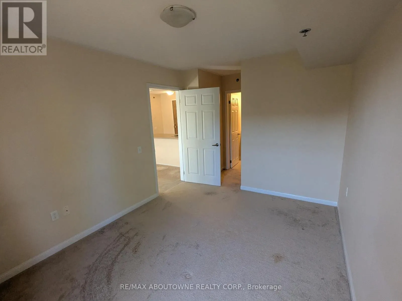 118 - 3070 ROTARY WAY