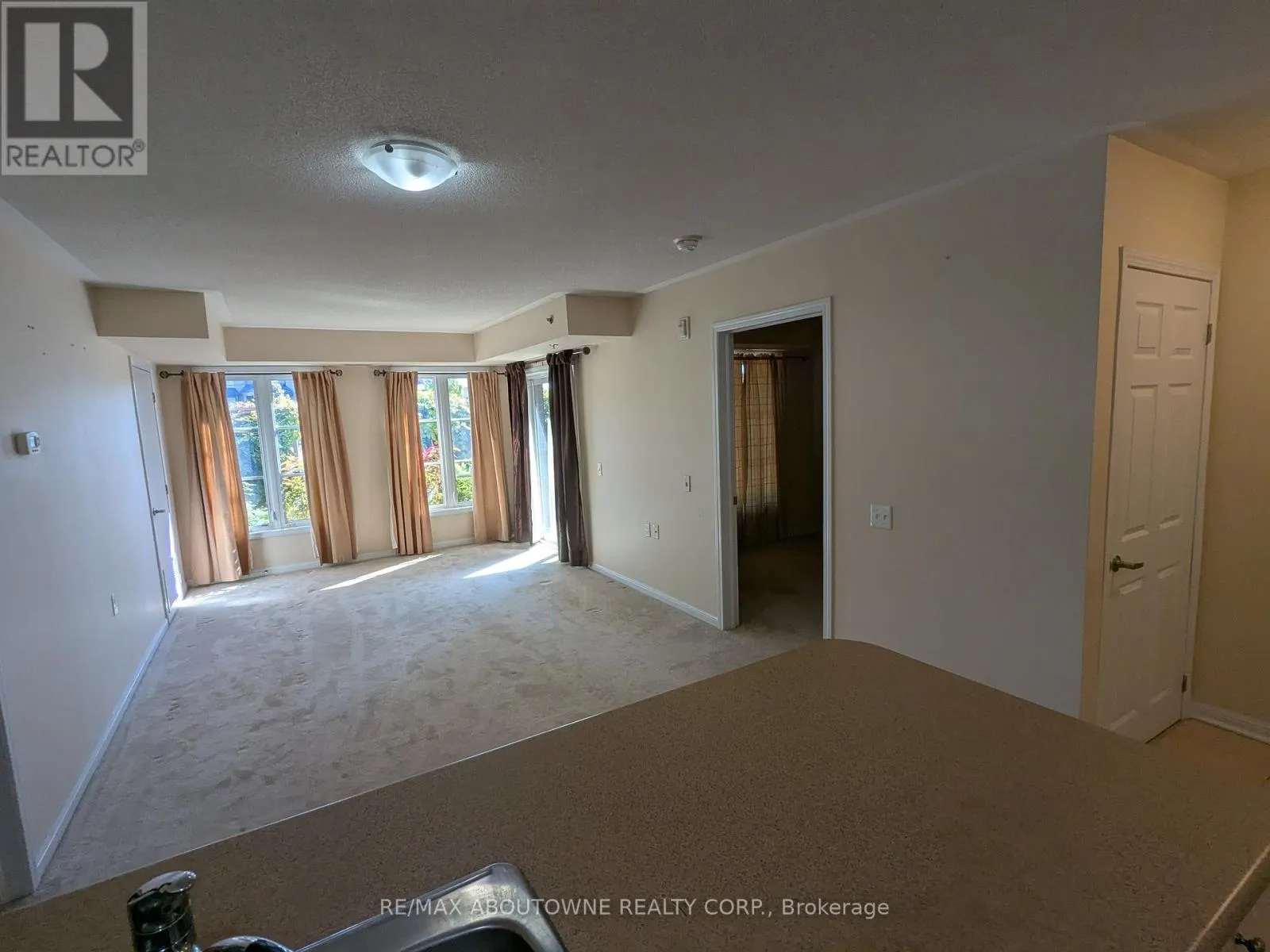 118 - 3070 ROTARY WAY