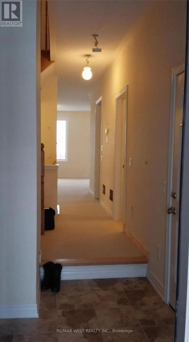 90 SKY HARBOUR DRIVE