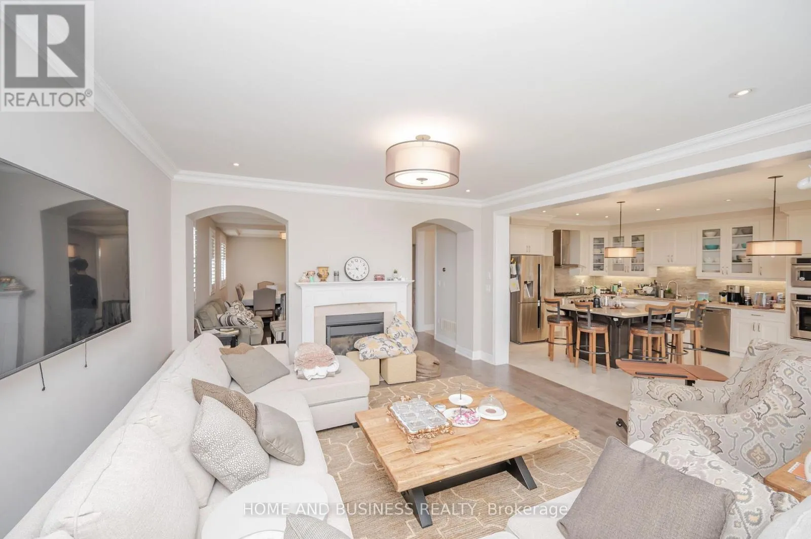 3357 MINTWOOD CIRCLE