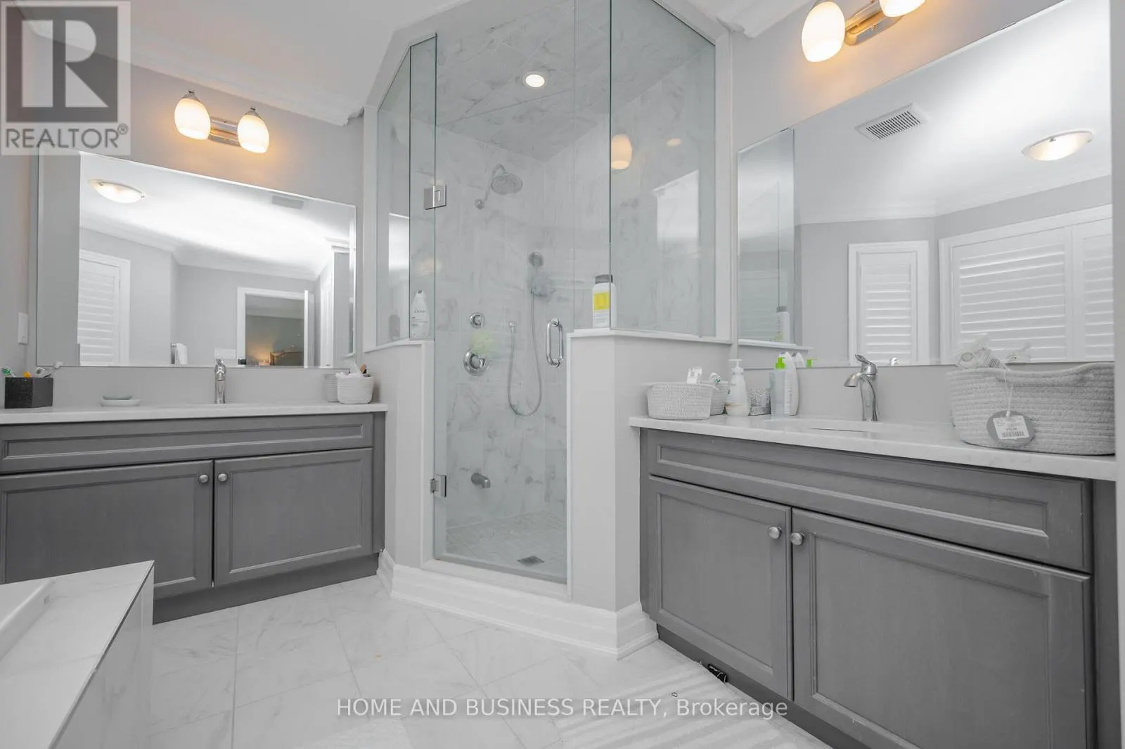 3357 MINTWOOD CIRCLE