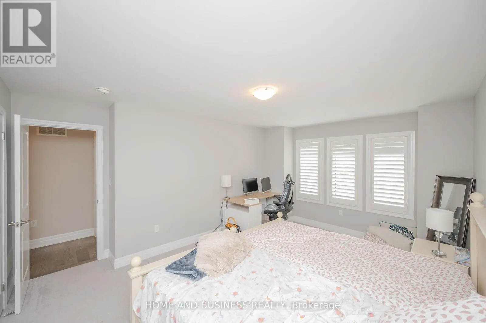 3357 MINTWOOD CIRCLE