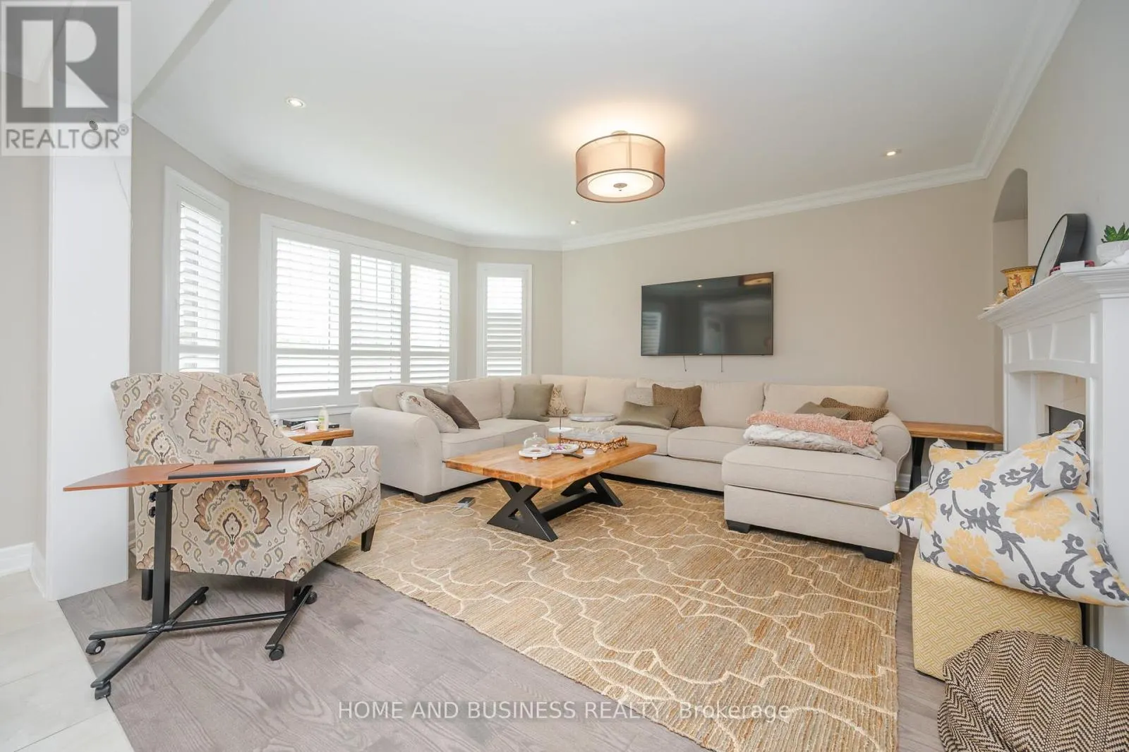 3357 MINTWOOD CIRCLE