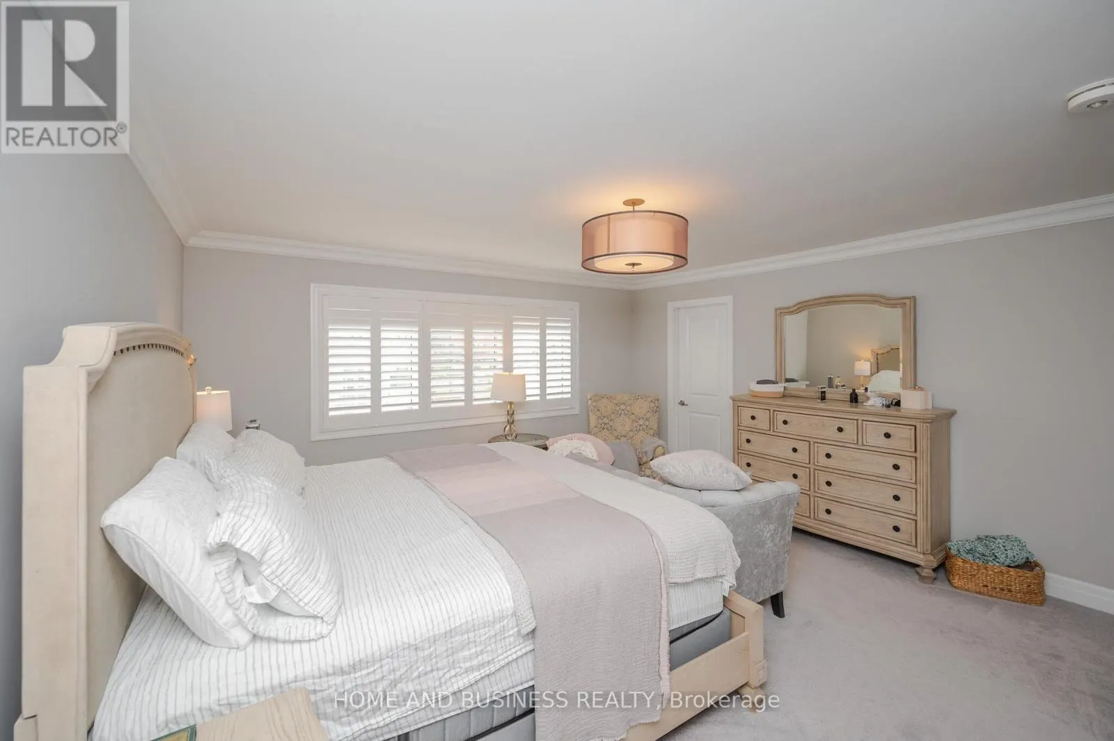 3357 MINTWOOD CIRCLE