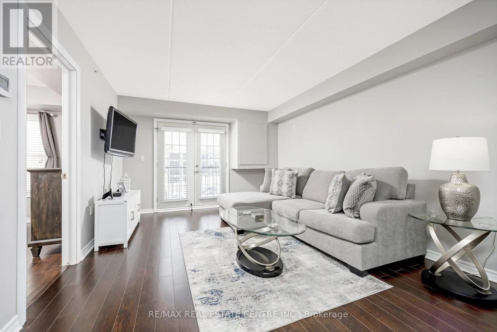 304 - 1360 MAIN STREET E