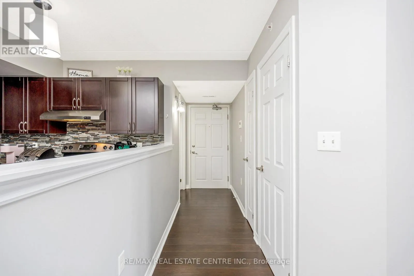 304 - 1360 MAIN STREET E