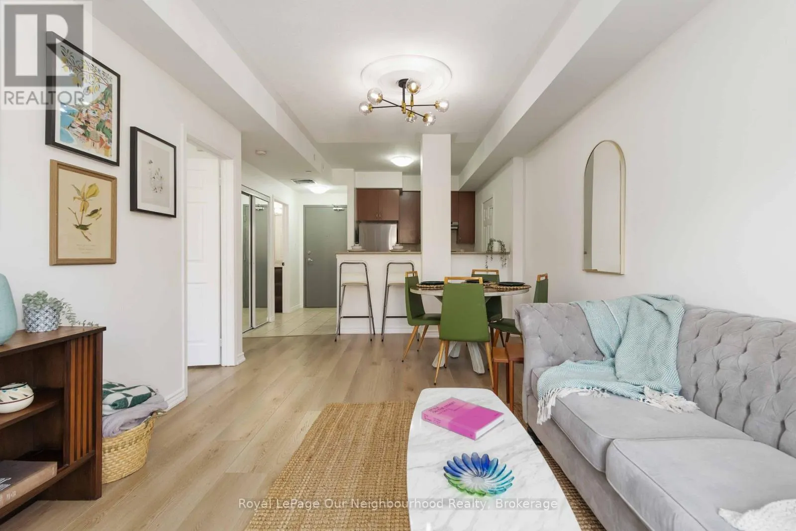 201 - 3075 THOMAS STREET, #201