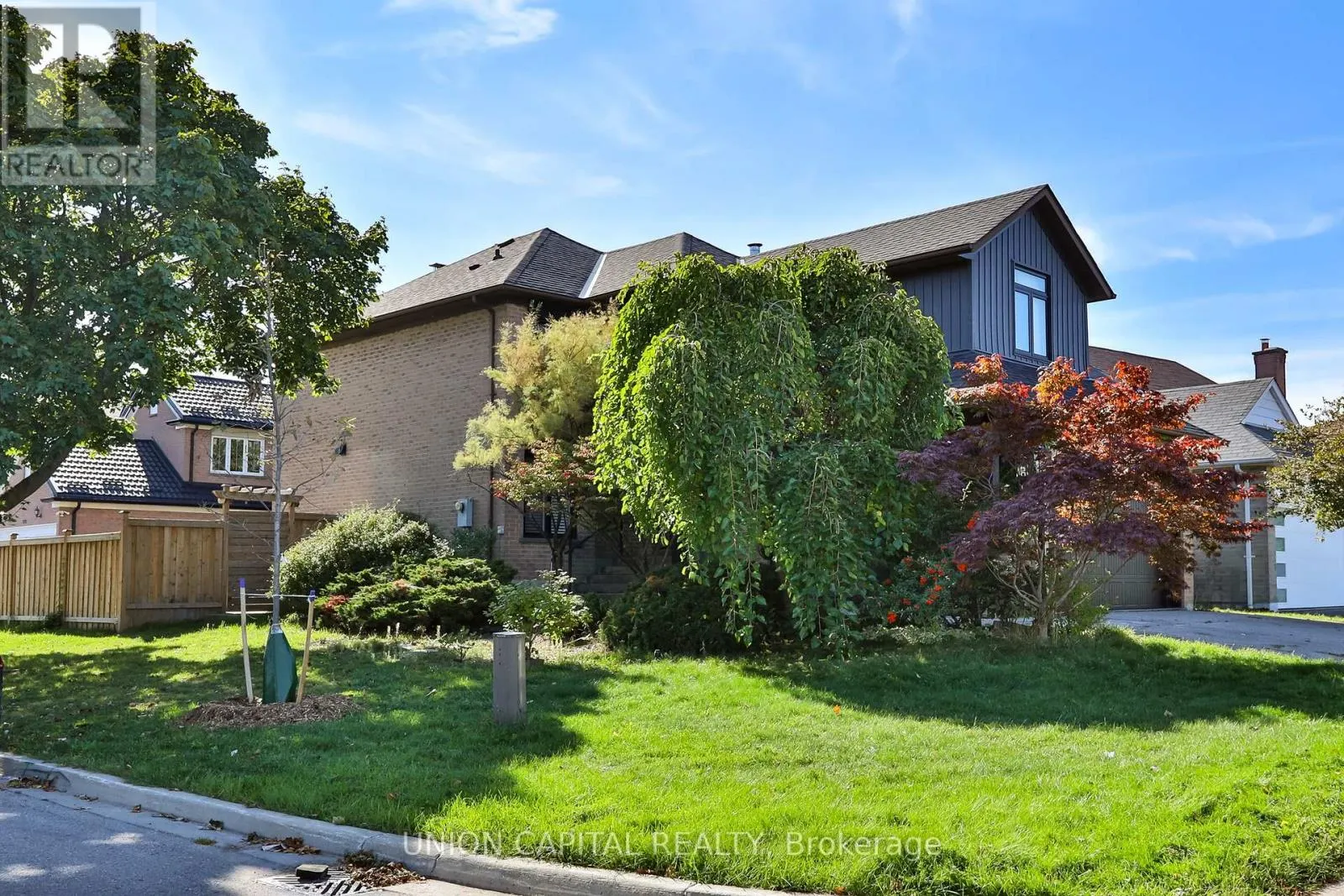 168 KINGSBRIDGE GARDEN CIRCLE