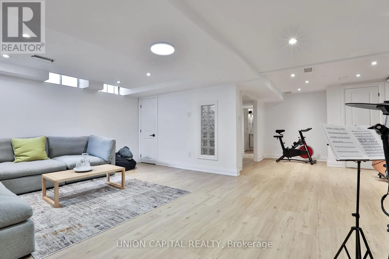 168 KINGSBRIDGE GARDEN CIRCLE