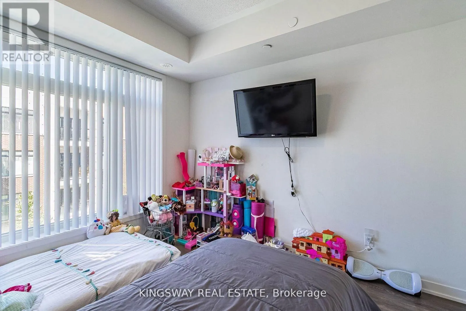 304 - 120 CANON JACKSON DRIVE