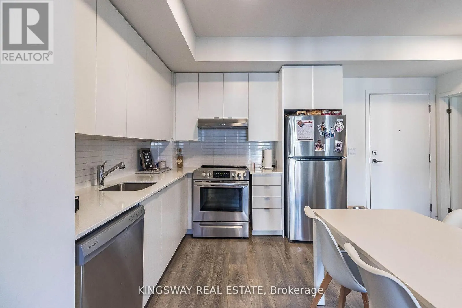 304 - 120 CANON JACKSON DRIVE