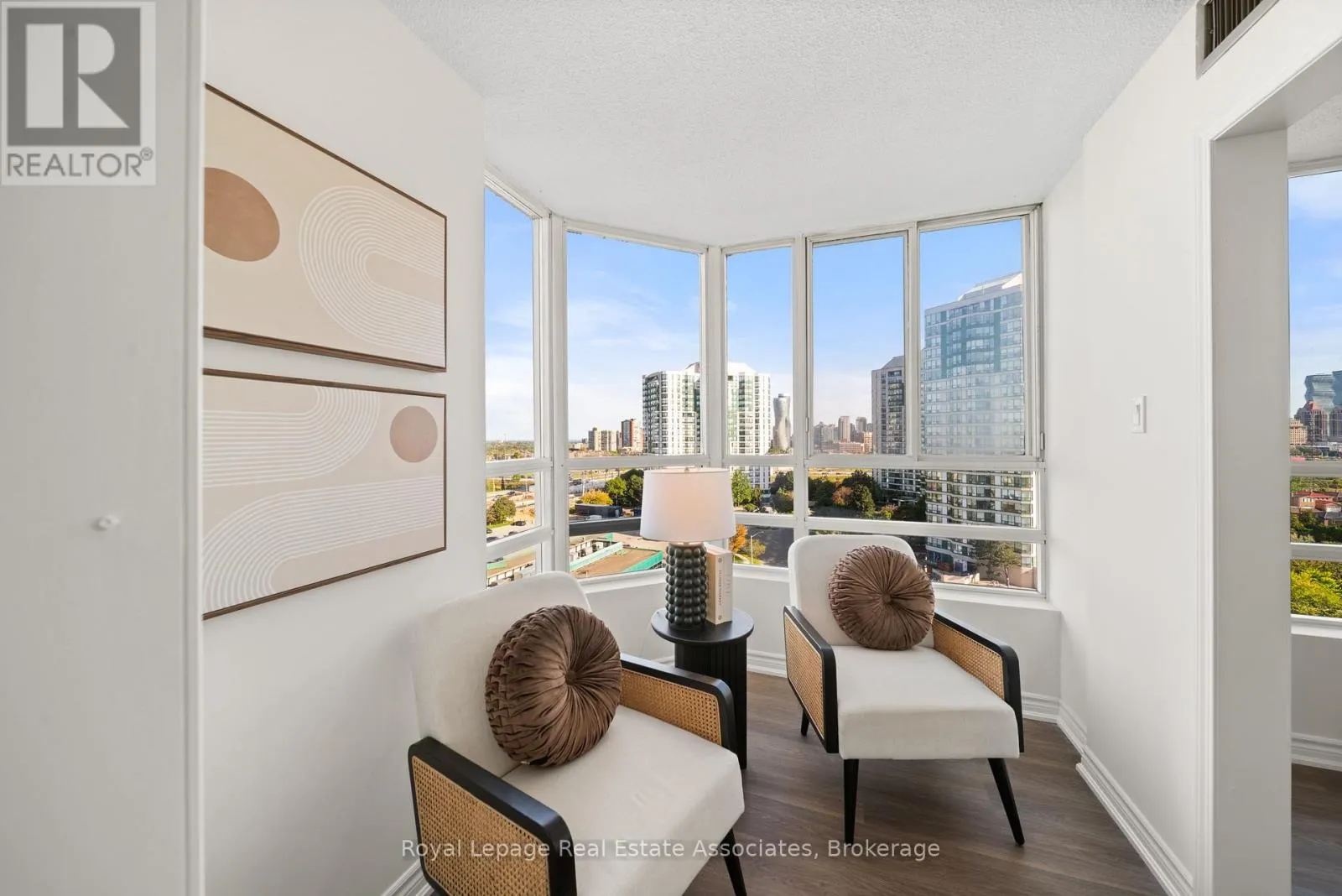1206 - 50 KINGSBRIDGE GARDEN CIRCLE