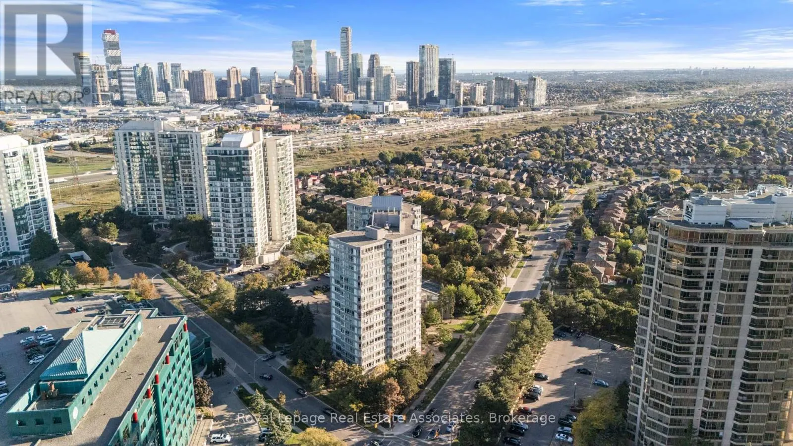 1206 - 50 KINGSBRIDGE GARDEN CIRCLE