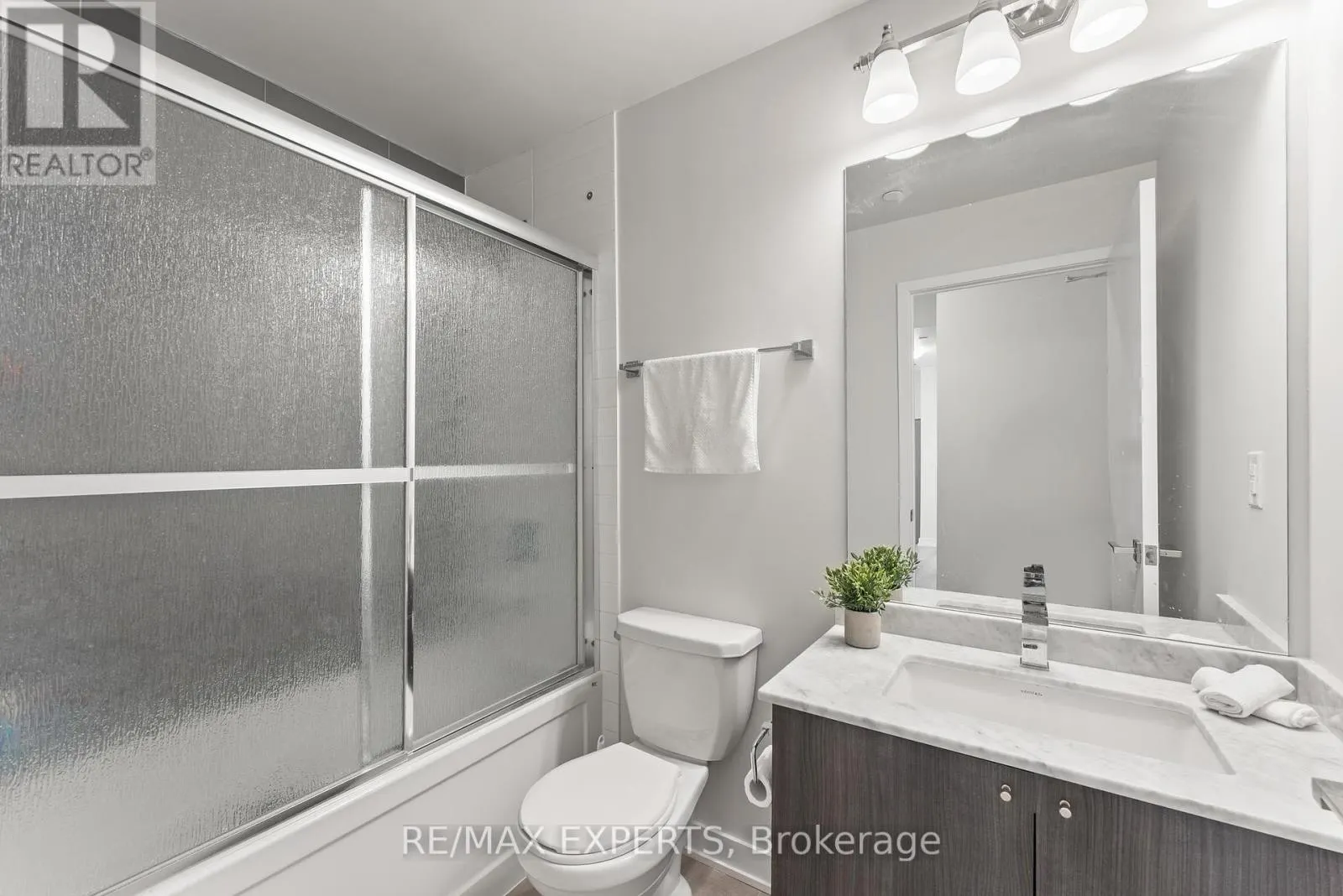 4502 - 4011 BRICKSTONE MEWS