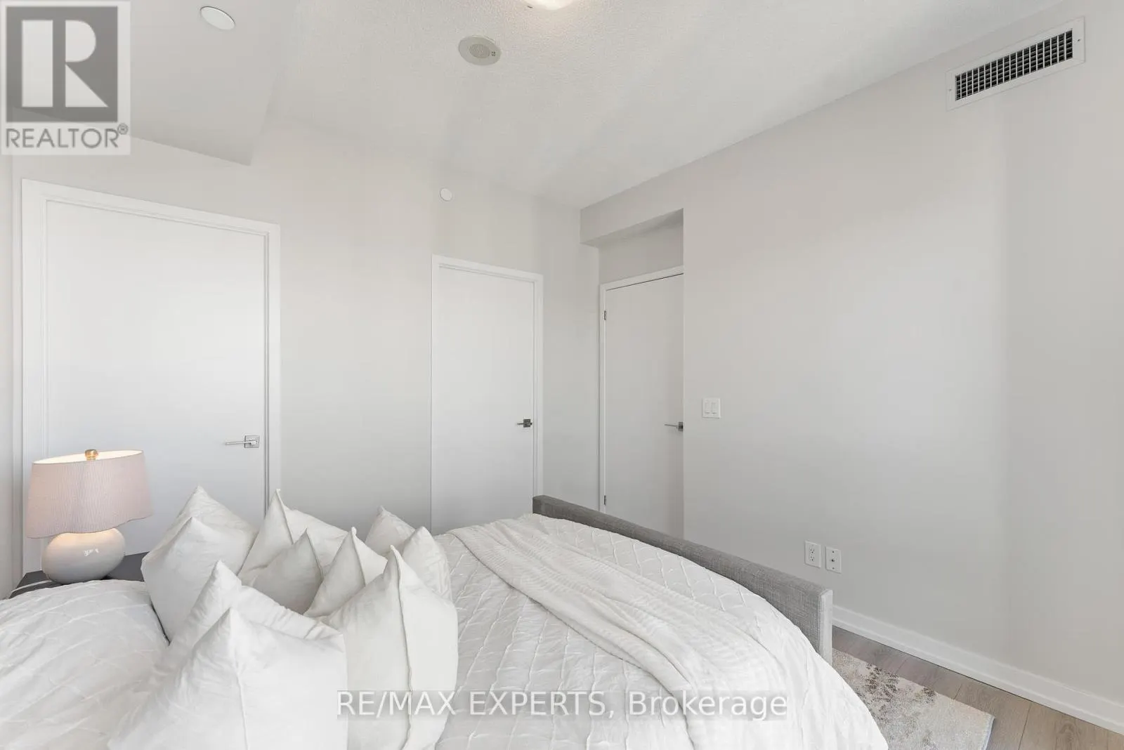 4502 - 4011 BRICKSTONE MEWS