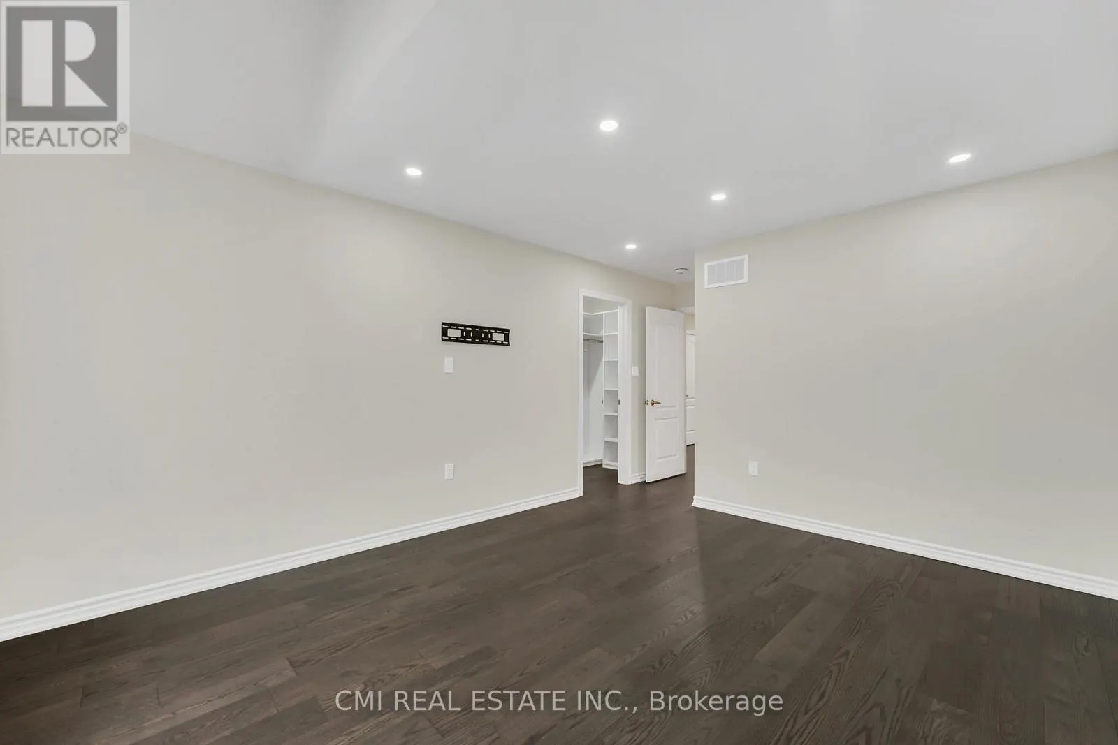 22 WAINWRIGHT DRIVE