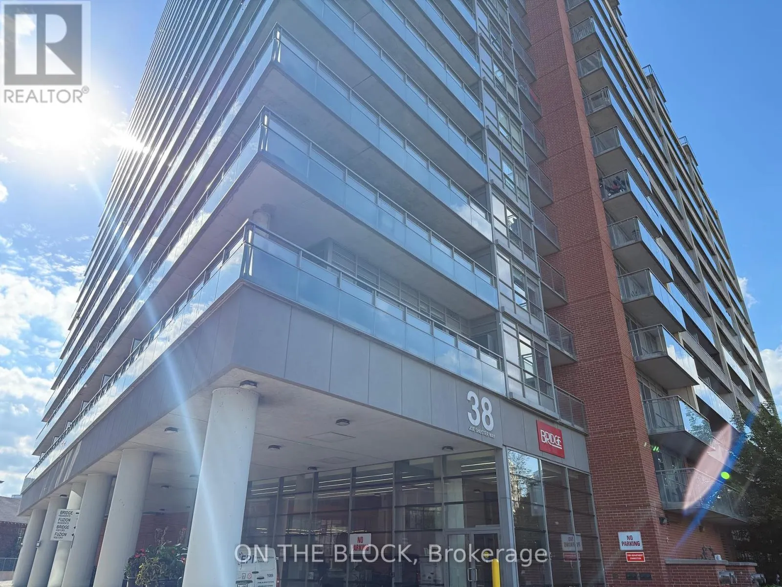 302 - 38 JOE SHUSTER WAY