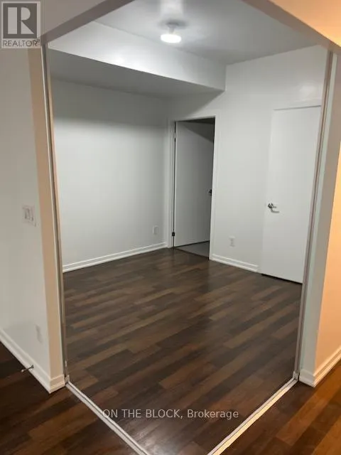 302 - 38 JOE SHUSTER WAY