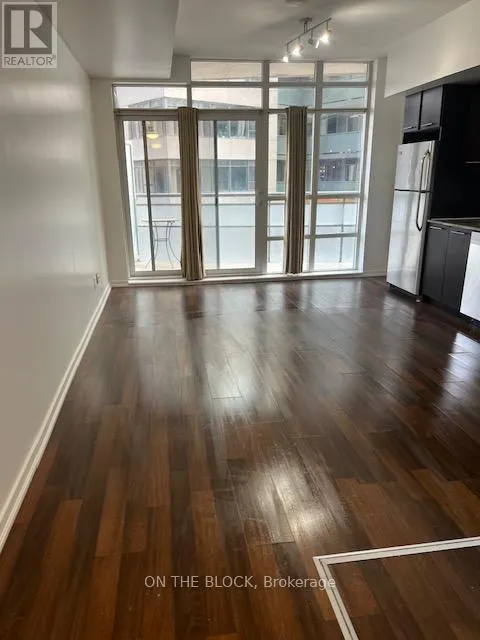 302 - 38 JOE SHUSTER WAY