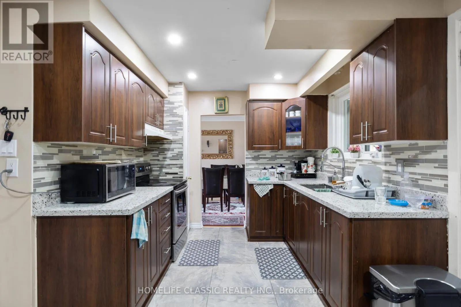 83 JOHN GARLAND BOULEVARD