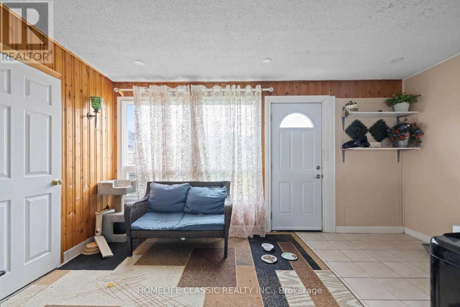 83 JOHN GARLAND BOULEVARD