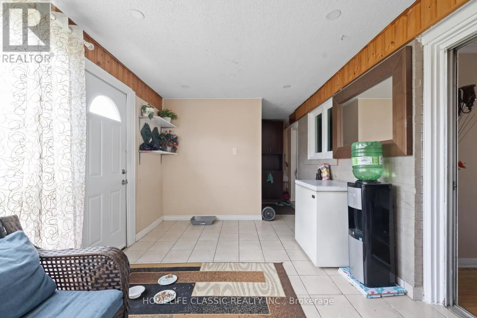 83 JOHN GARLAND BOULEVARD