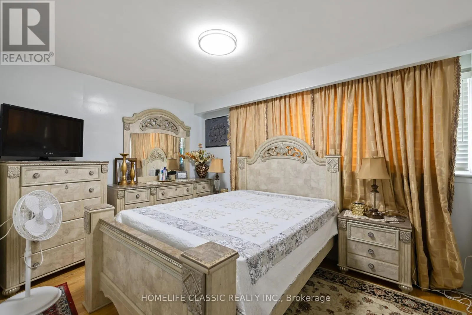 83 JOHN GARLAND BOULEVARD