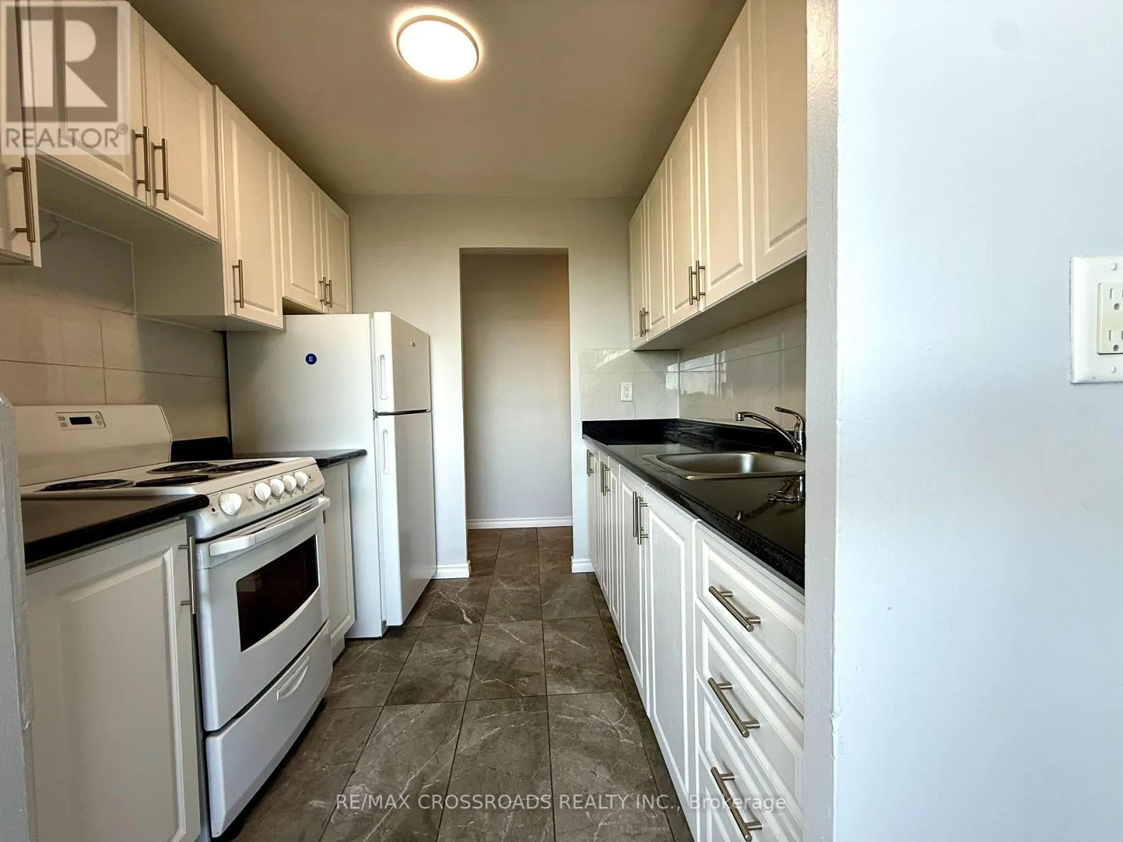 701 - 363 LAKESHORE ROAD E
