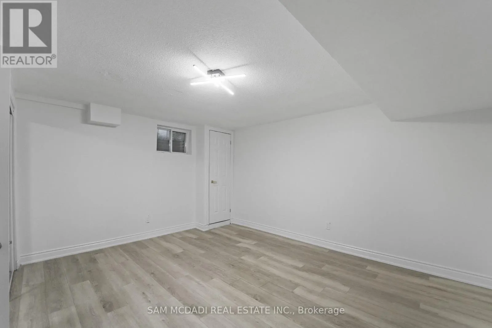1409 LEFKAS COURT