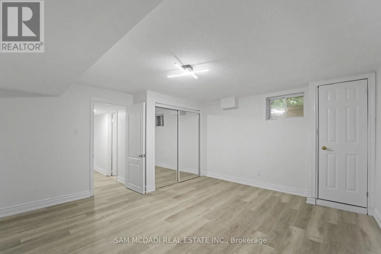 1409 LEFKAS COURT