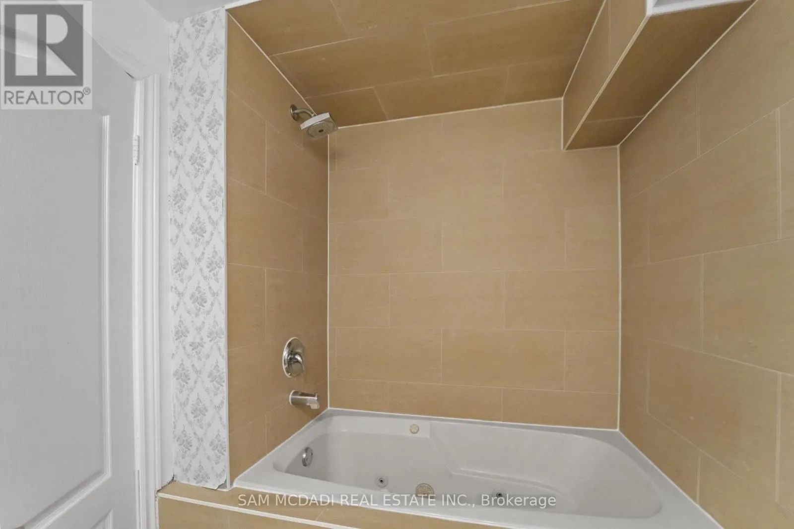 1409 LEFKAS COURT