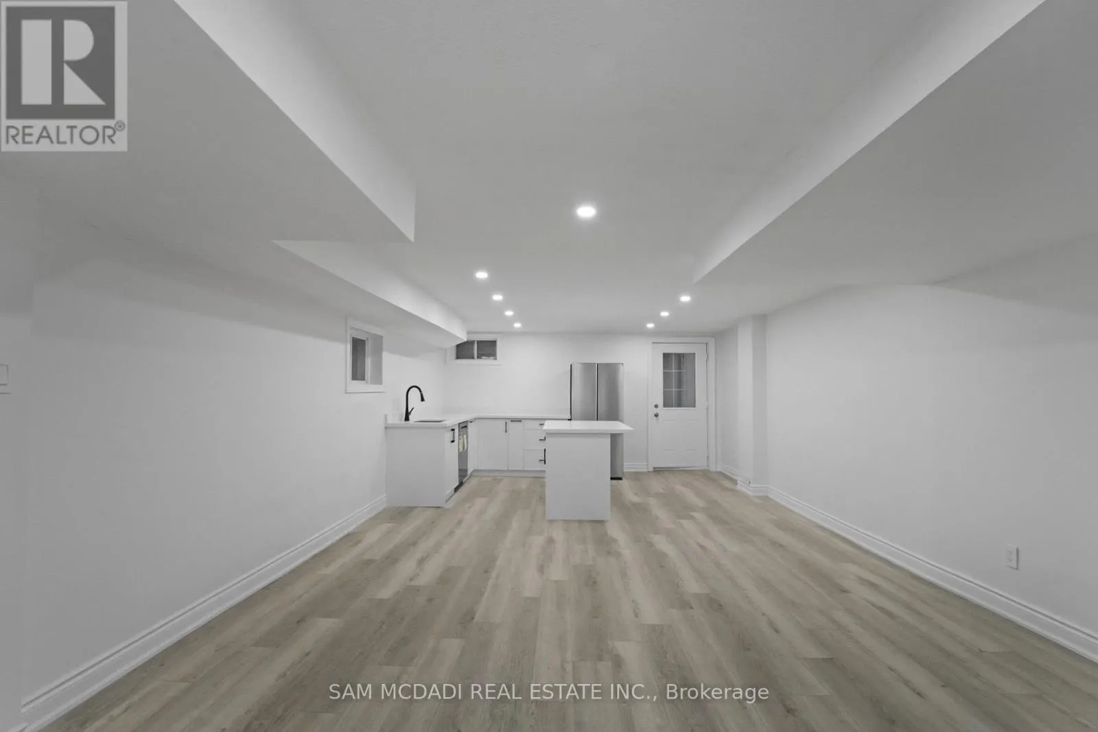 1409 LEFKAS COURT