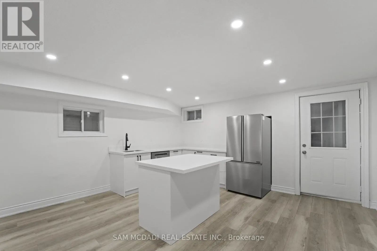 1409 LEFKAS COURT