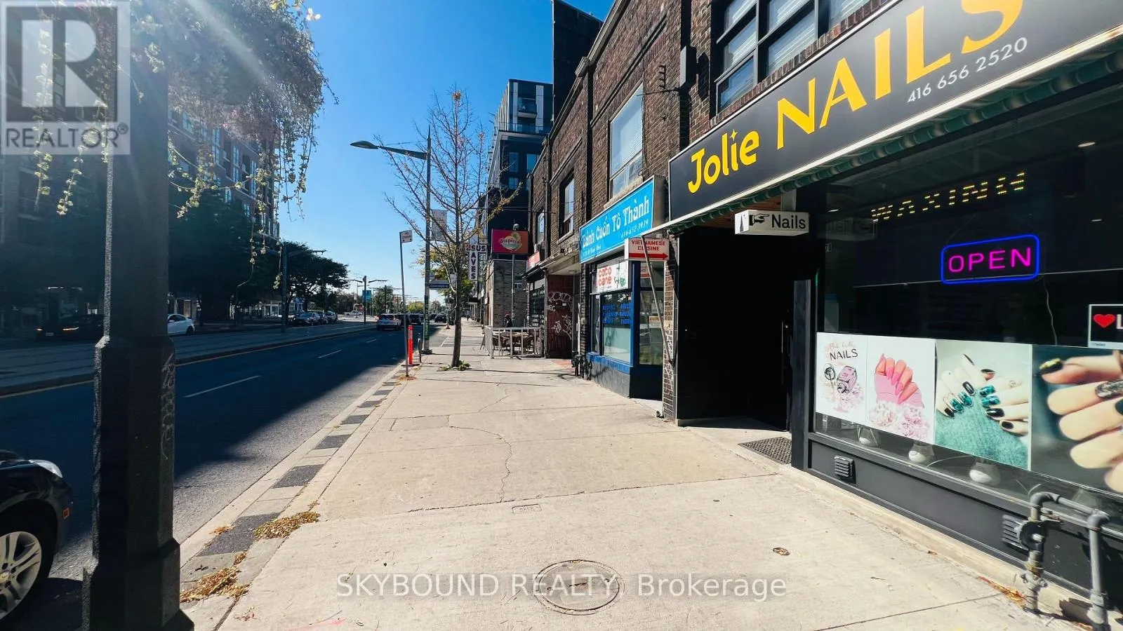 1 - 1772 ST CLAIR AVENUE W