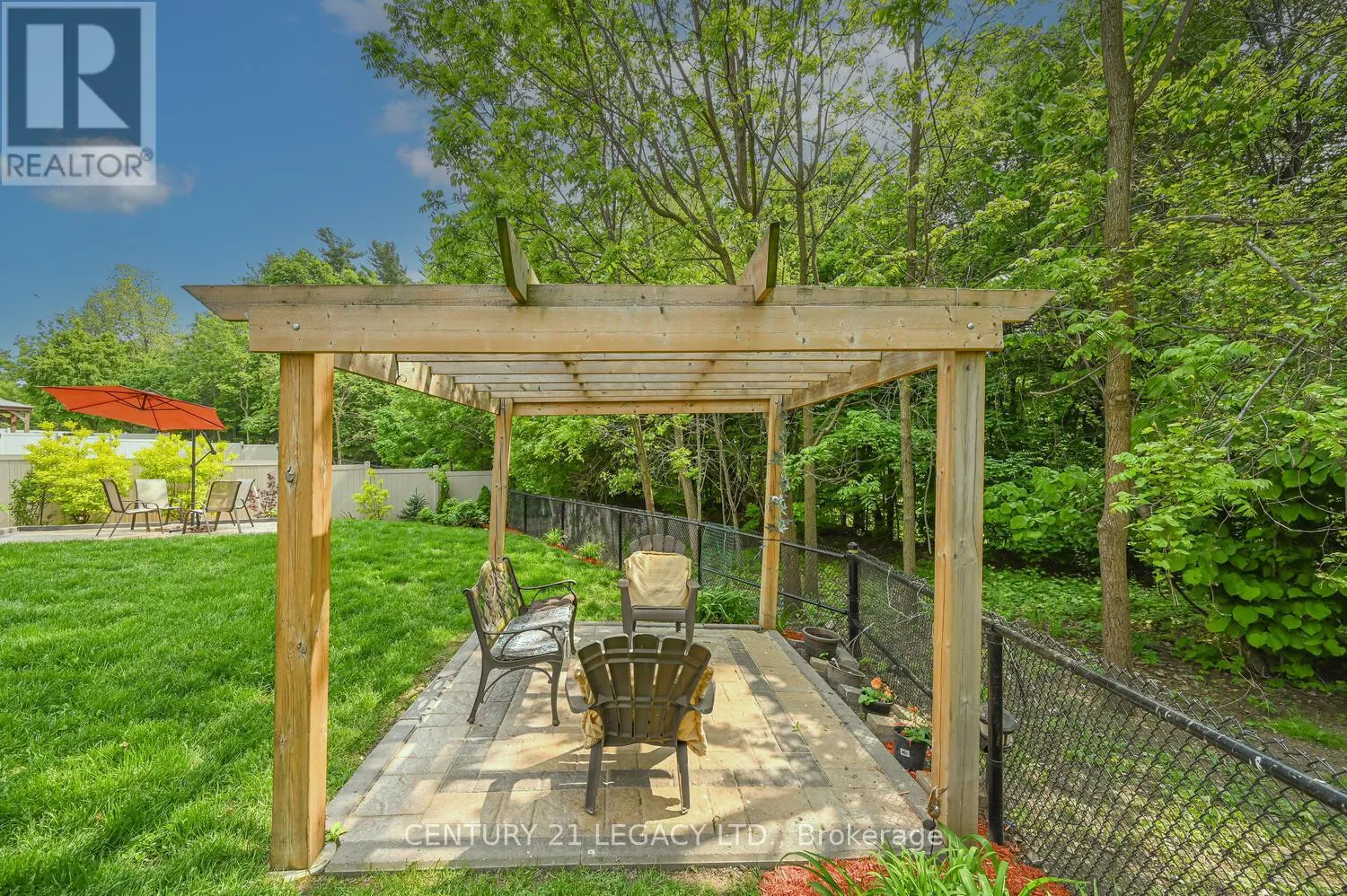 34 CANNINGTON CRESCENT