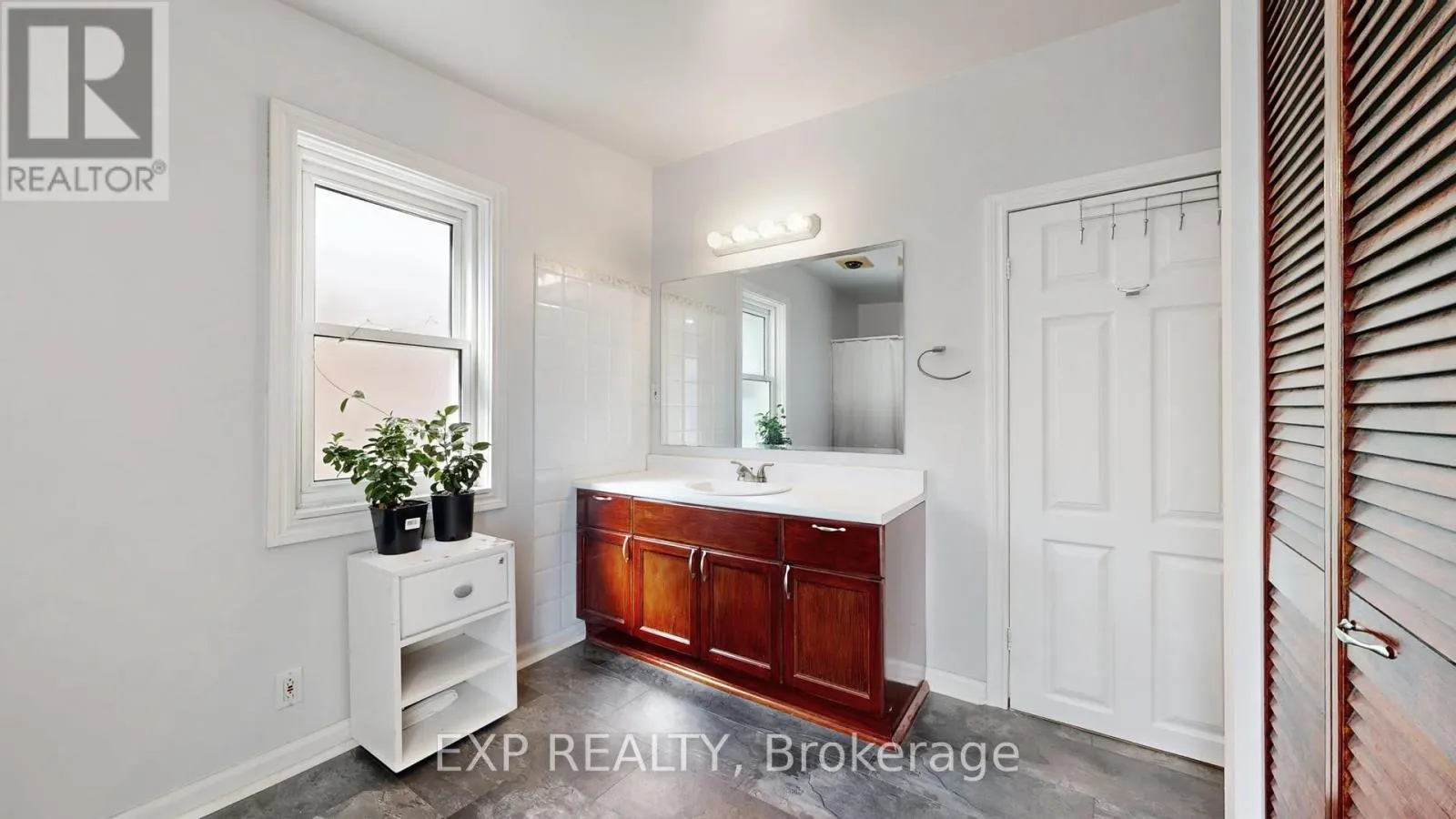 59 VANEVERY STREET