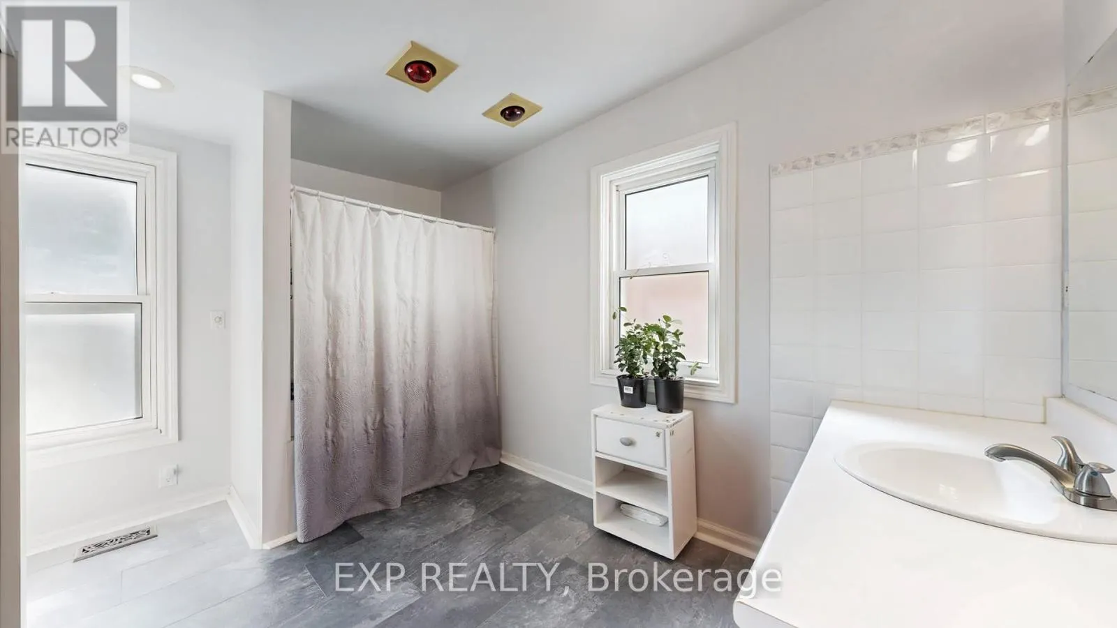 59 VANEVERY STREET