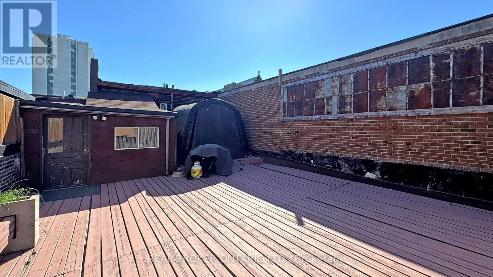 UPPER - 1016 BLOOR STREET W