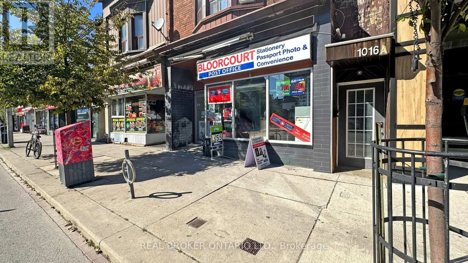 UPPER - 1016 BLOOR STREET W