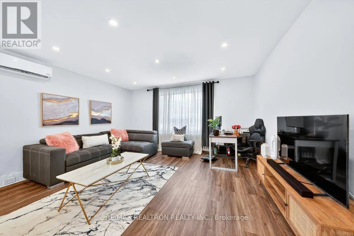 1640 QUEEN STREET W